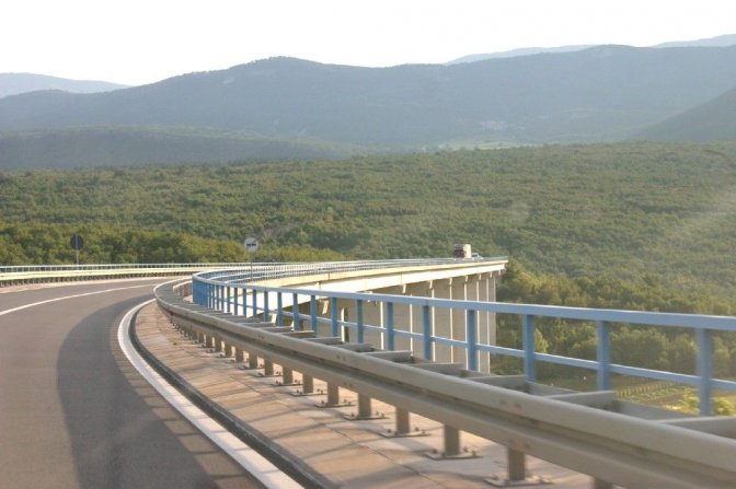 До 2025 року задіють 700 км автошляху Віа Карпатія у Польщі