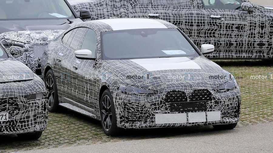 BMW 4 Series Gran Coupe Spied Looking Sinister With Its Grille Showing