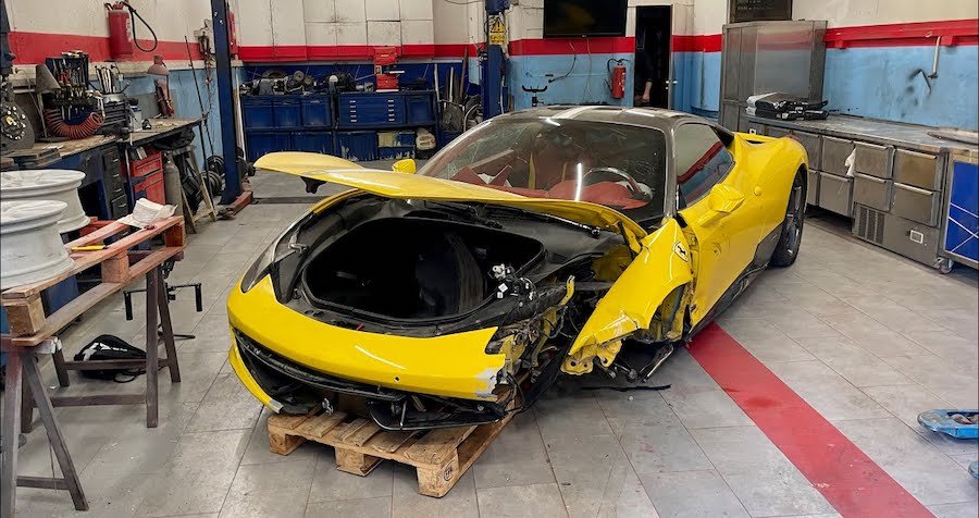 Ferrari 458 Italia Rozbite W Krakowie – Jego Kierowca Zabrał Głos