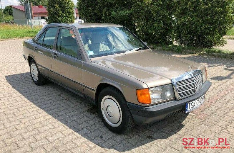 1988' MercedesBenz 190 na sprzedaż. SkarżyskoKamienna