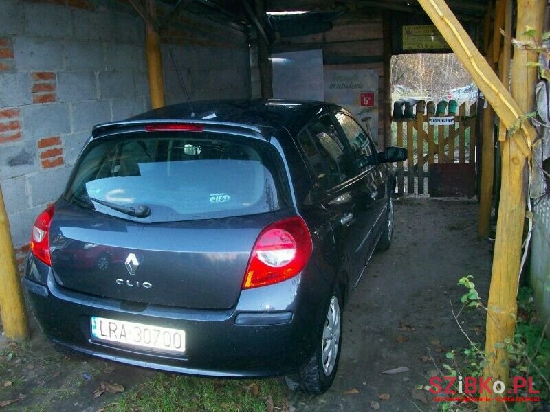 2008 Renault Clio в Біла Підляська, Польща - 4